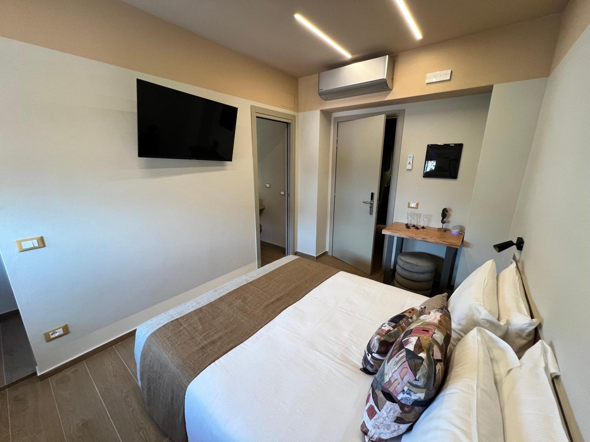 Luci Sul Mare -Boutique Rooms Фоллоника Экстерьер фото